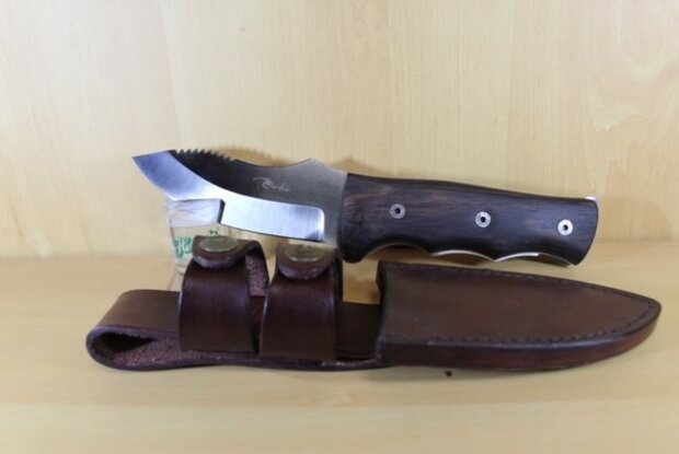 Dorko cleaning knife with leather sheath dark brown